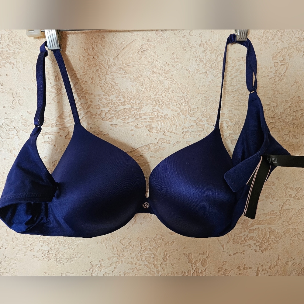 Victoria’s Secret Incredible Push Up Bra in Royal Blue Satin size 36B